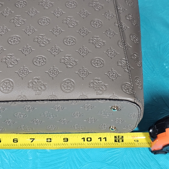 GUESS Womens Gerty Noel Tote Dark Taupe - Picture 10 of 13